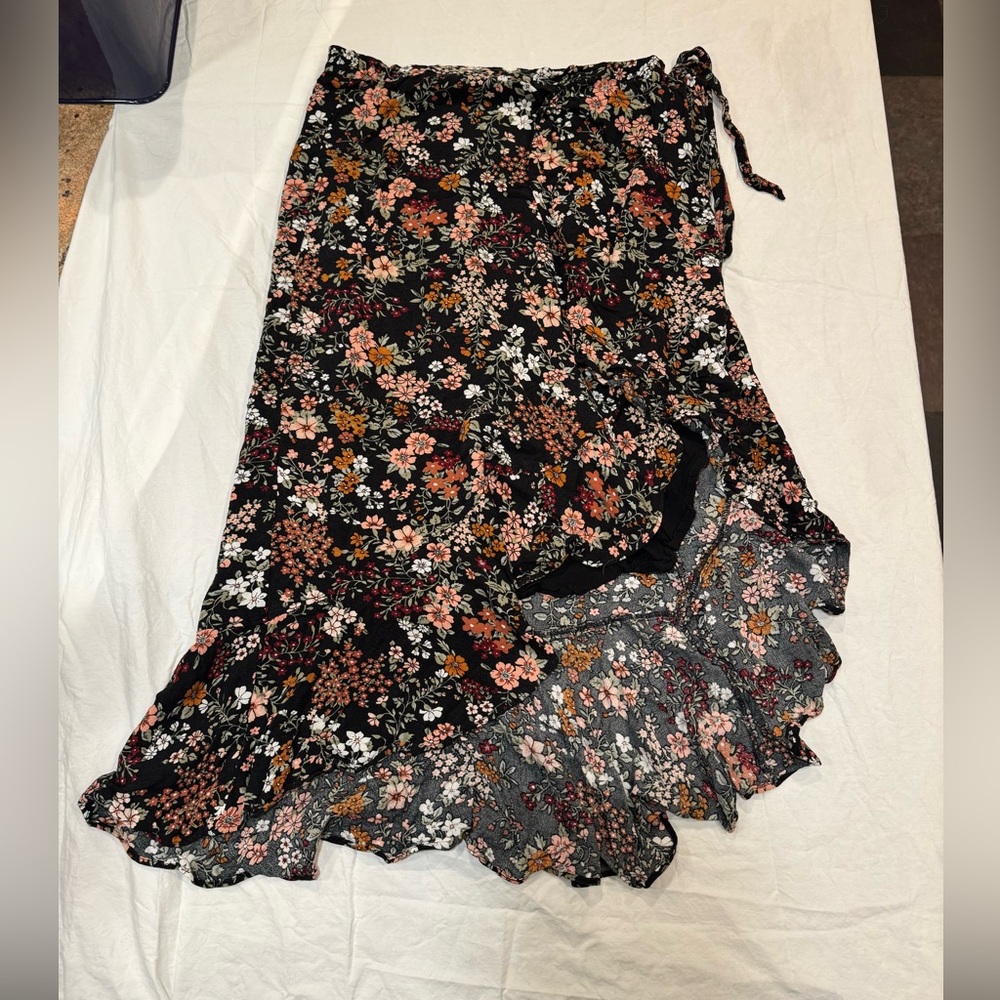 Abercrombie & Fitch Asymmetrical Ruffle Midi Skirt